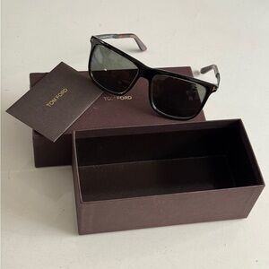 TOM FORD Karlie TF 392 Sunglasses Polarized